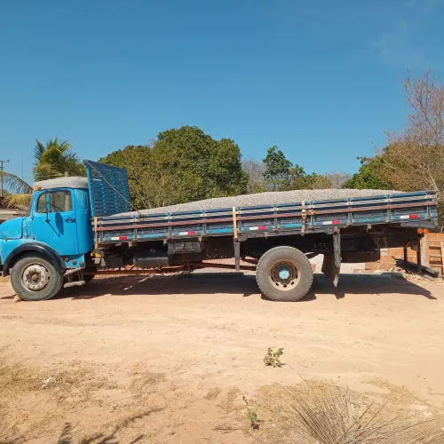 Caminhão mercedes 1113 ano 1983...