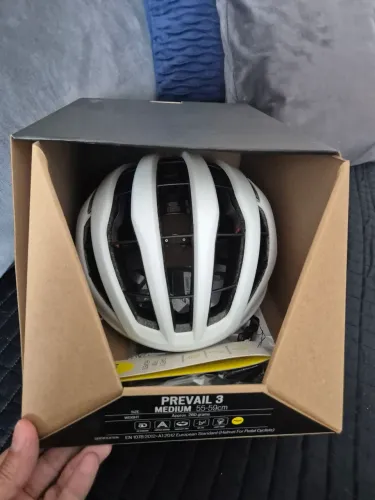 Capacete specialized prevail 3 novo com nota fiscal Specialized