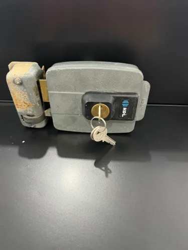 Fechadura eletrônica HDL