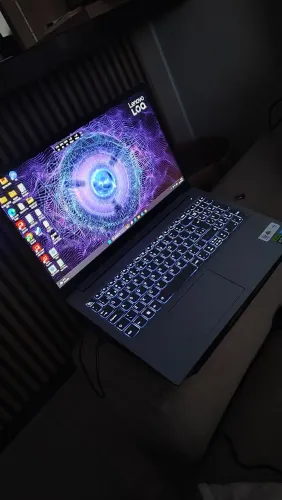Notebook Gamer Lenovo LOQ i5-12450HX RTX 3050 + Cooler + Bolsa