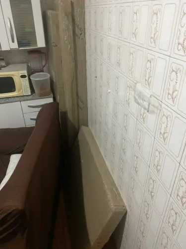 Estou anunciando dois móveis uma guarda roupa e um armário de cozinha (NOVOS)