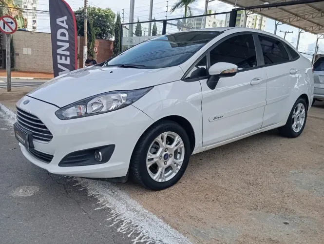 Ford Fiesta Sedan 1.6 16V Flex Mec. 2015