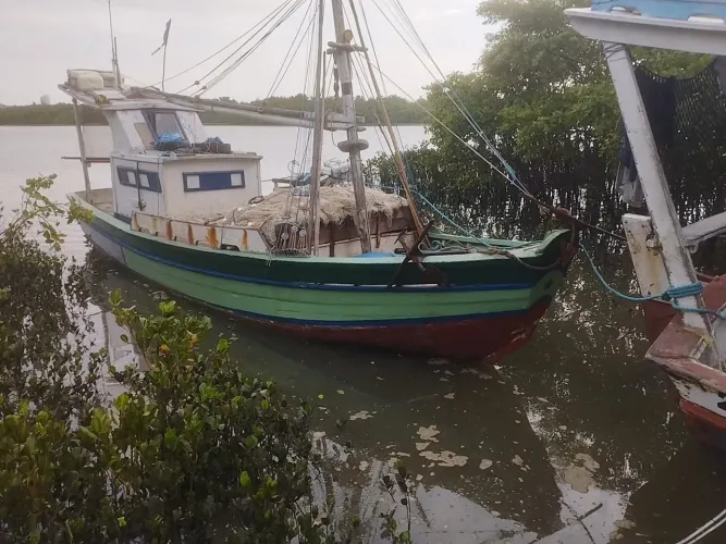 Vendo barco de pesca