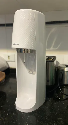 Máquina de Gaseificar Água SodaStream Fizzi - Branca