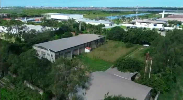 Vende-se empresa instalada em Terreno