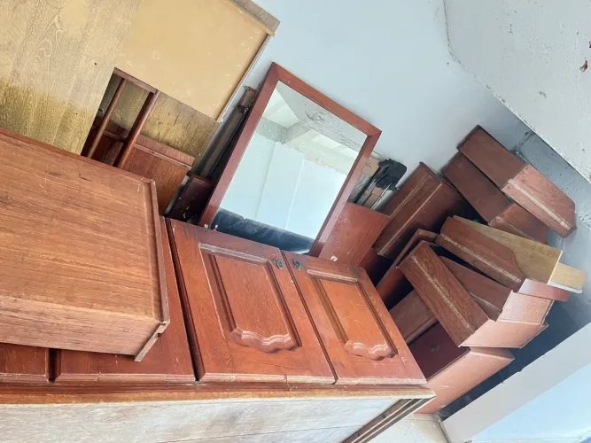 Vendo guarda roupa de macacaúba