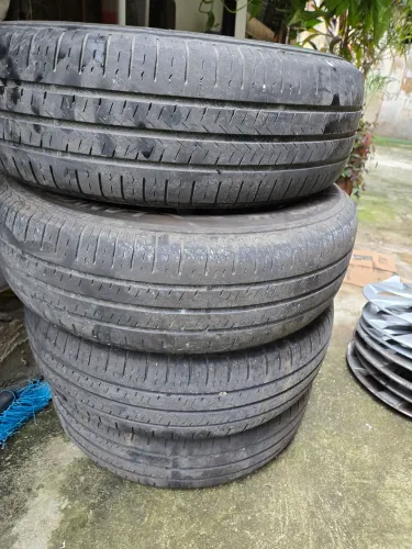 Rodas Tpyota Etios Aro 14 Com Pneu Meia Vida Furacão 4x100
