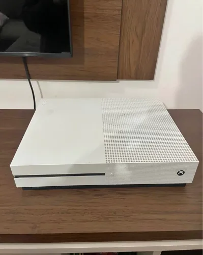 Xbox One S Branco 1 TB com controle