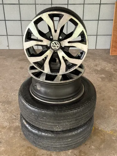 Roda de liga leve aro 15 5 furos 