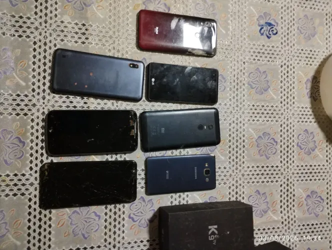 Celulares para retirar peças
