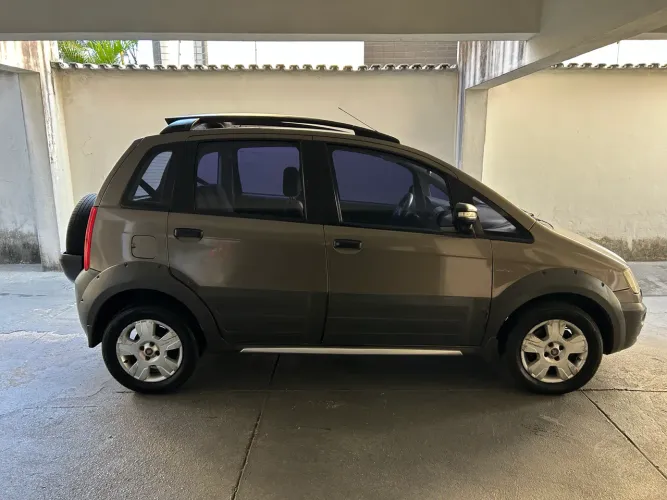 Fiat Idea Adv./ Adv.lock.dualogic 1.8 Flex 5P 2010