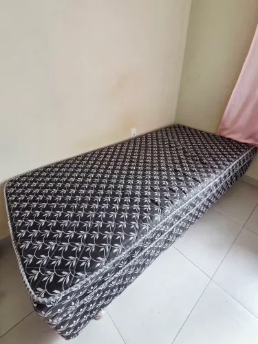 Cama box seminova Pelmex Solteiro