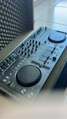 Controladora Pionneer DDJ T1