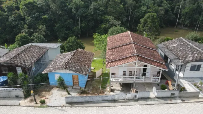 Vendo 2 casas em Lauro Muller