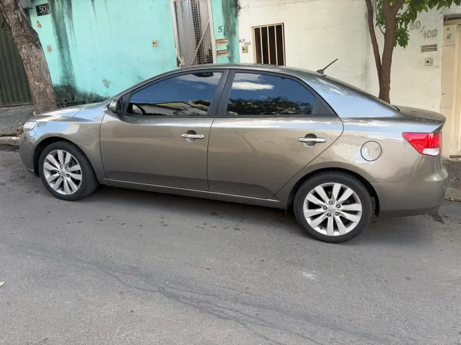 Kia Motors Cerato 1.6 16V Aut. 2013