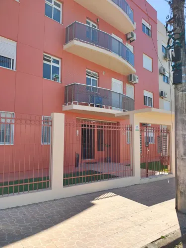 Belíssimo apartamento à venda na Rua Marechal Deodoro, no coração do Centro. Unidade aconc