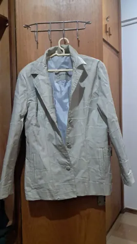 Roupas usadas em ótimo estado ?