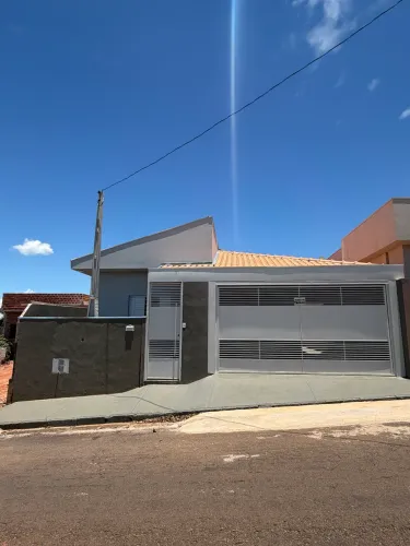 Casa Nova à Venda | 2 Quartos (1 Suíte) | Garagem para 2 Carros