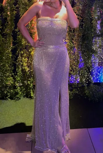 Vestido bordado a mao