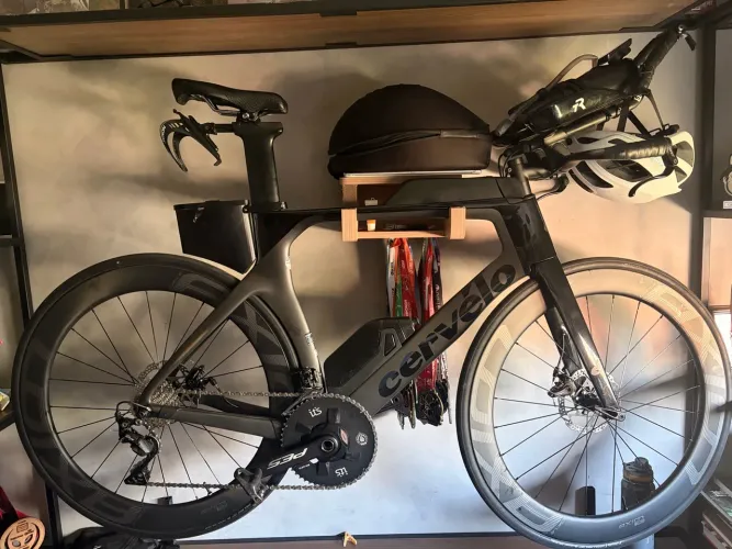 Cervelo P-series 56 shimano 105 com medidor de potência