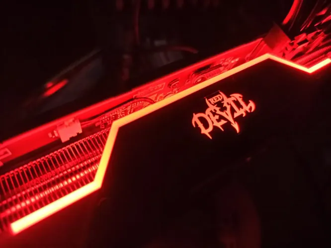 Placa de vídeo AMD rx 5700 XT red Devil 8gb