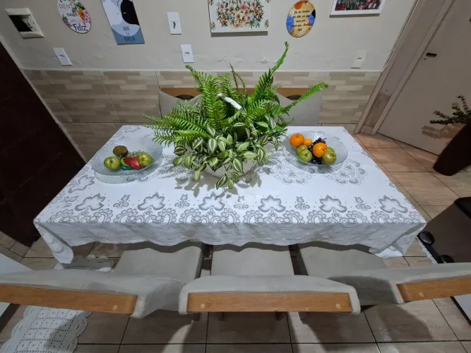 Mesa de vidro com 6 lugares
