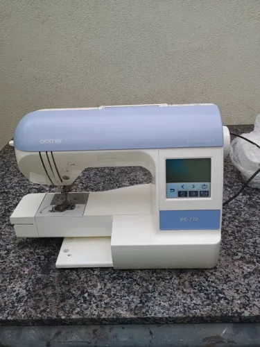 Máquina de Bordar - PE770