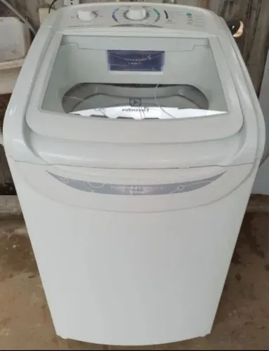 Máquina de lavar Electrolux 10kg funcionando perfeitamente faço entrega grátis