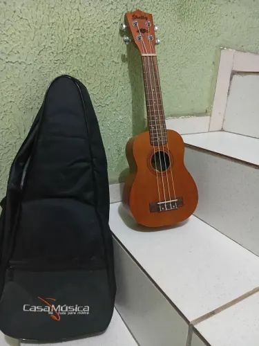 UKULELE da Shelby seminovo