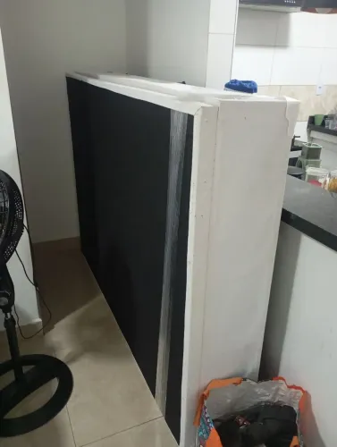 Cama baú semi nova , branca sem colchão