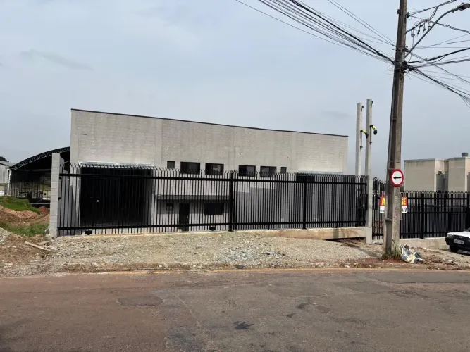 Barracões para locação - 770m2