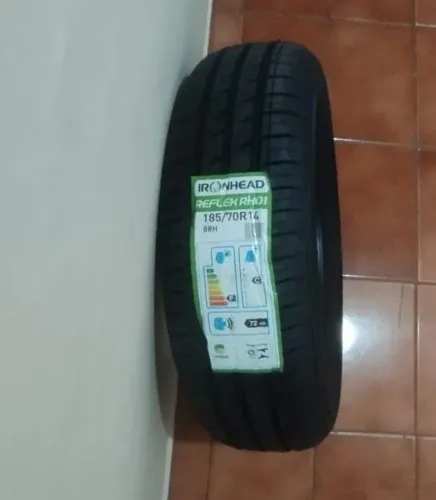 Pneu novo 185/70 R 14