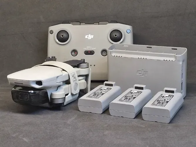 DJI Mini 2 Fly More Combo (4K)