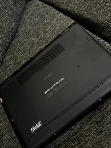 Notebook Dell Latitude 3400 (Usado) - Intel i5 / 8GB RAM / SSD 512GB