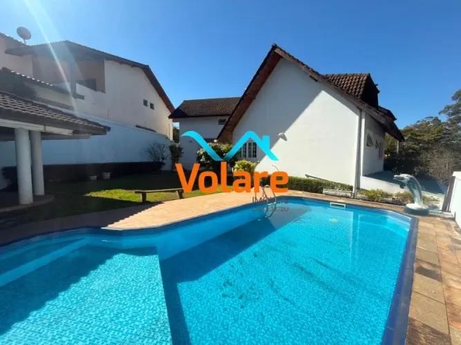 Imóvel de luxo no Parque dos Príncipes: Casa à venda em SP com 3 suítes, 2 salas e 5 vagas