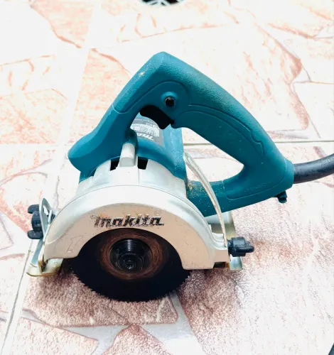 Serra circular Makita 4100 NS 220v