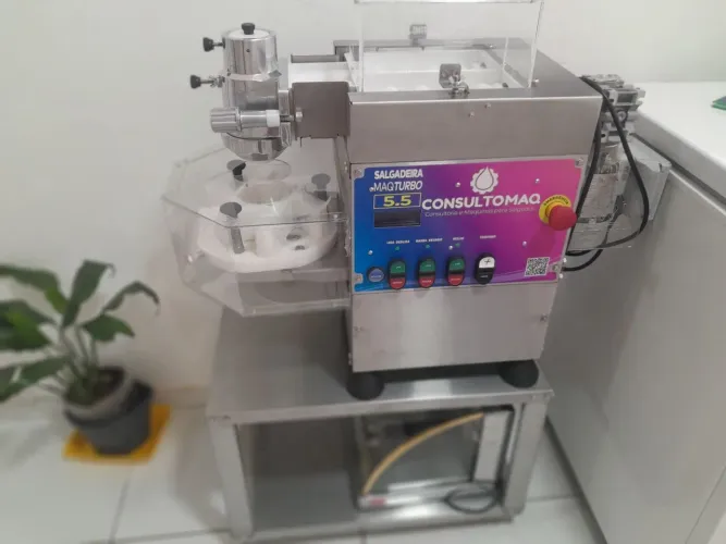 Vendo máquina de salgados seminova