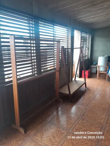 Ara de madeira