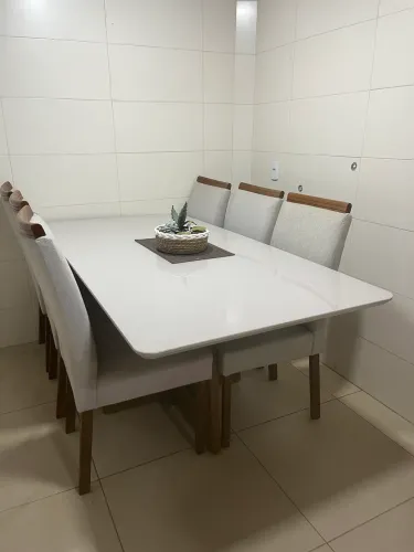 Mesa de Jantar com 6 cadeiras