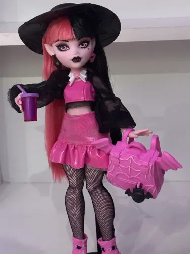 DRACULAURA CORE REFRESH g3 monster high