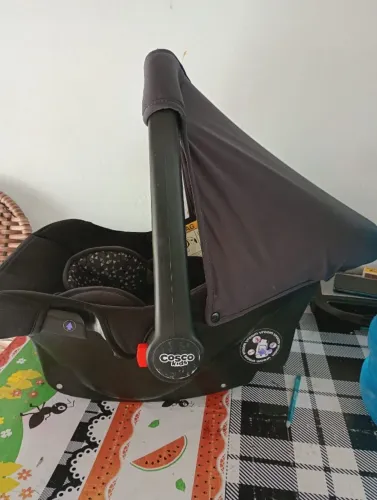 Bebê conforto Cosco Wizz seminovo