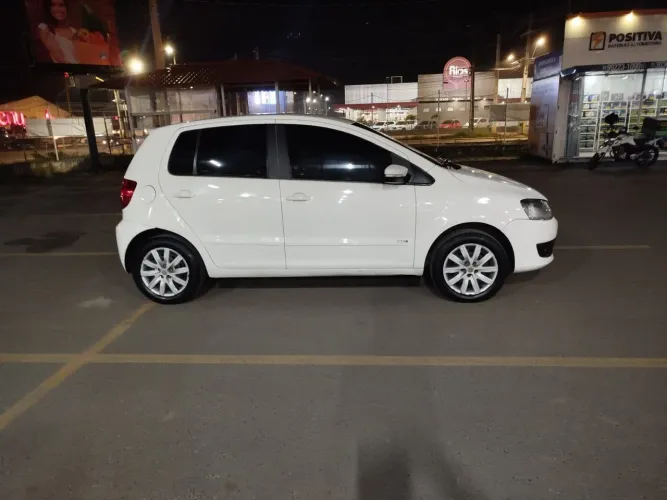 Volkswagen Fox 1.0 MI Total Flex 8V 5P 2012