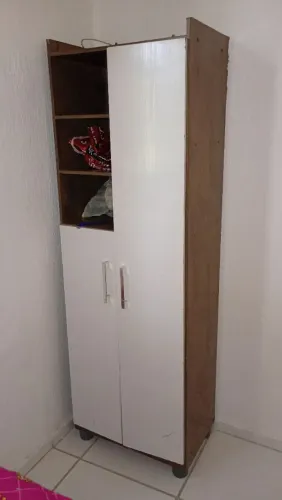 guarda roupa pequeno 