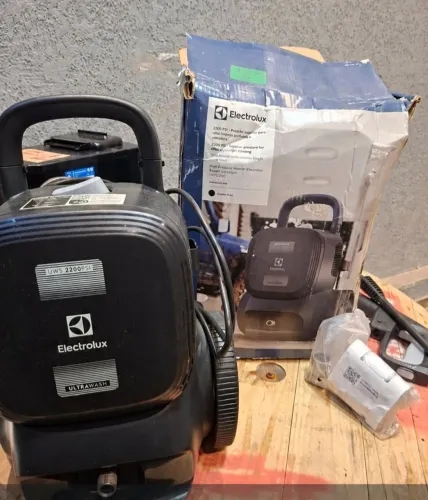 LAVADORA DE ALTA PRESSÃO ELECTROLUX ULTRAWASH