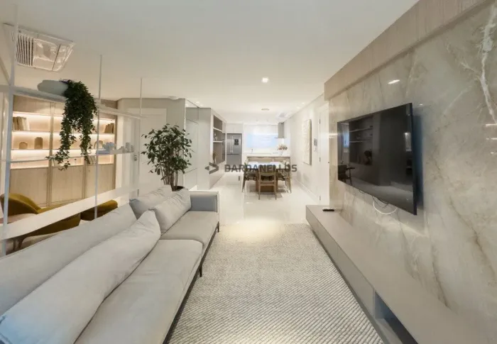 Apartamento à venda com 3 suítes no Magnifique Tower em Balneário Camboriú