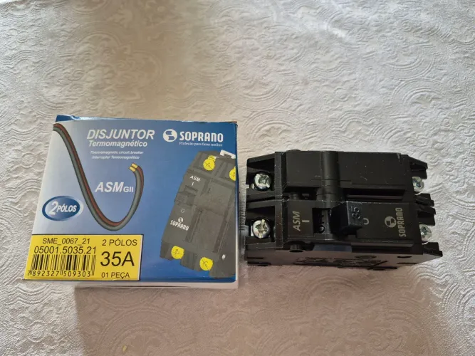 Disjuntor bipolar NEMA Soprano 35A seminovo