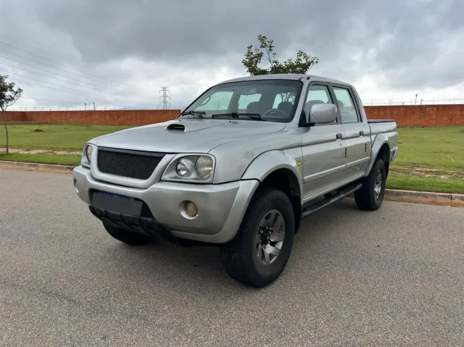 Mitsubishi L200 Sport HPE 2.5 4X4 CD DTI Dies. Aut. 2004