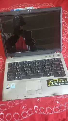 Vendo notebook Positivo 