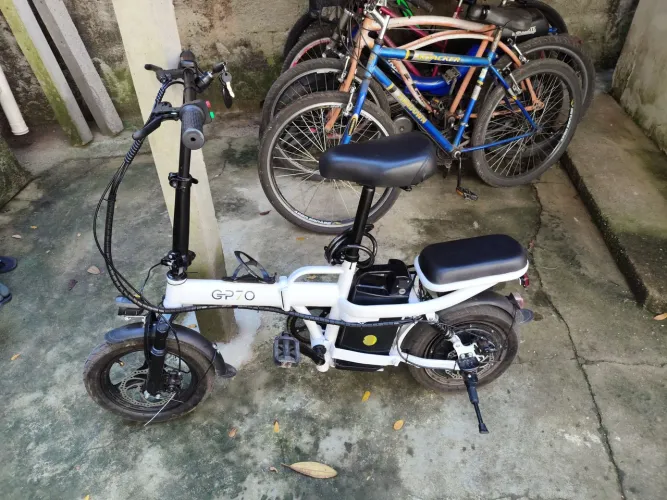 Bicicleta elétrica dobrável