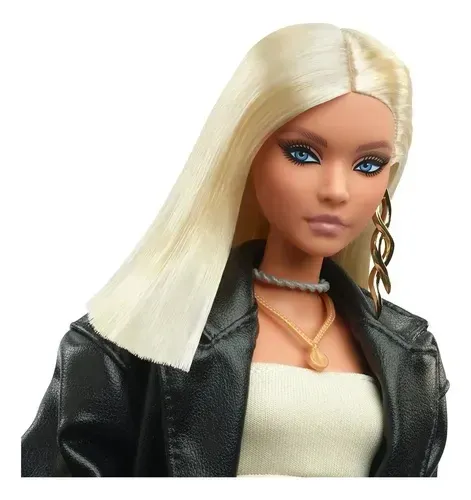 Boneca Barbie maeve reilly